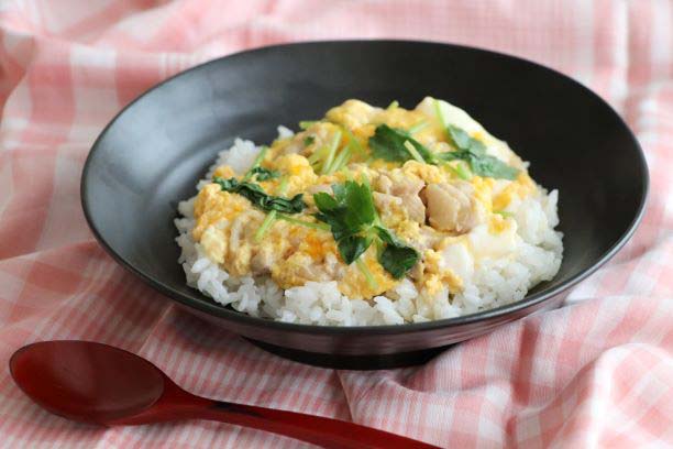 簡単！濃醇だしの塩味の親子丼