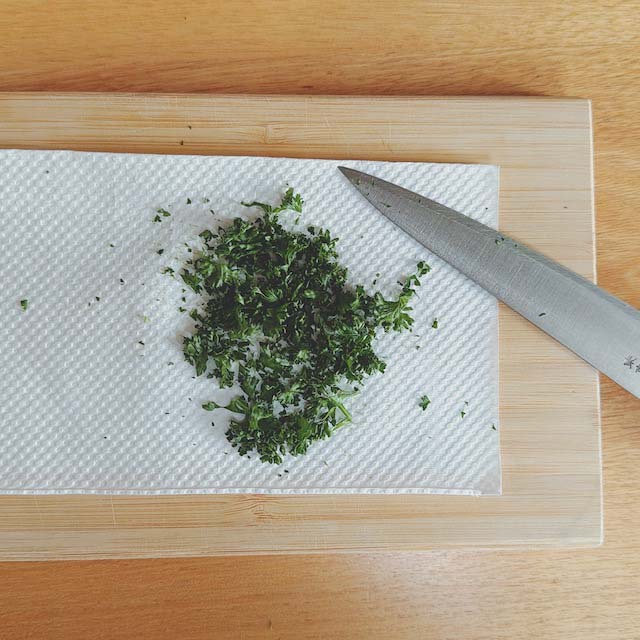 パセリはみじん切り