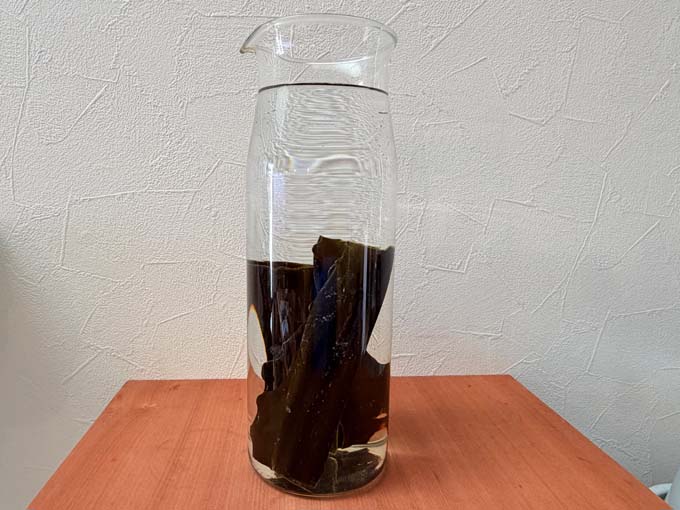 昆布を水出しする
