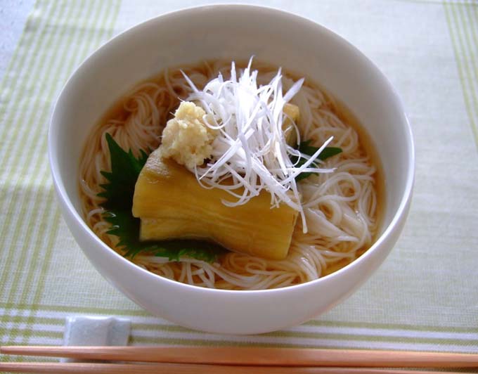 焼きなすそうめん