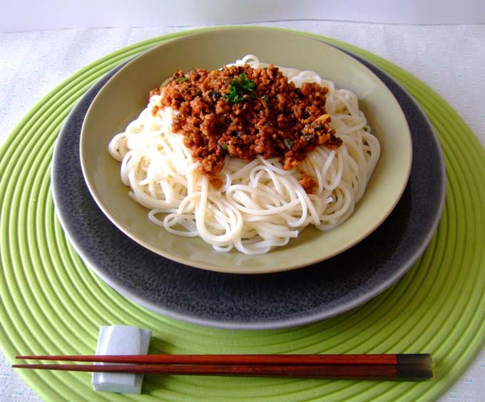 ピリ辛肉味噌うどん